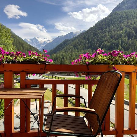 Hotel Le Bouquet - Adults Only Cogne Eksteriør billede